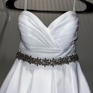 David's Bridal strapless A-line wedding dress with pockets!